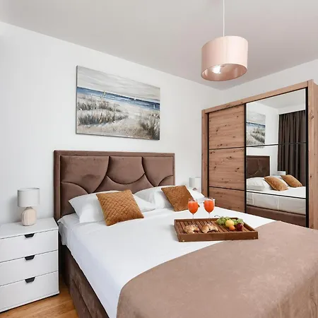 Holiday home Sunlight Zadar