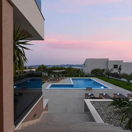 Sunlight Holiday home